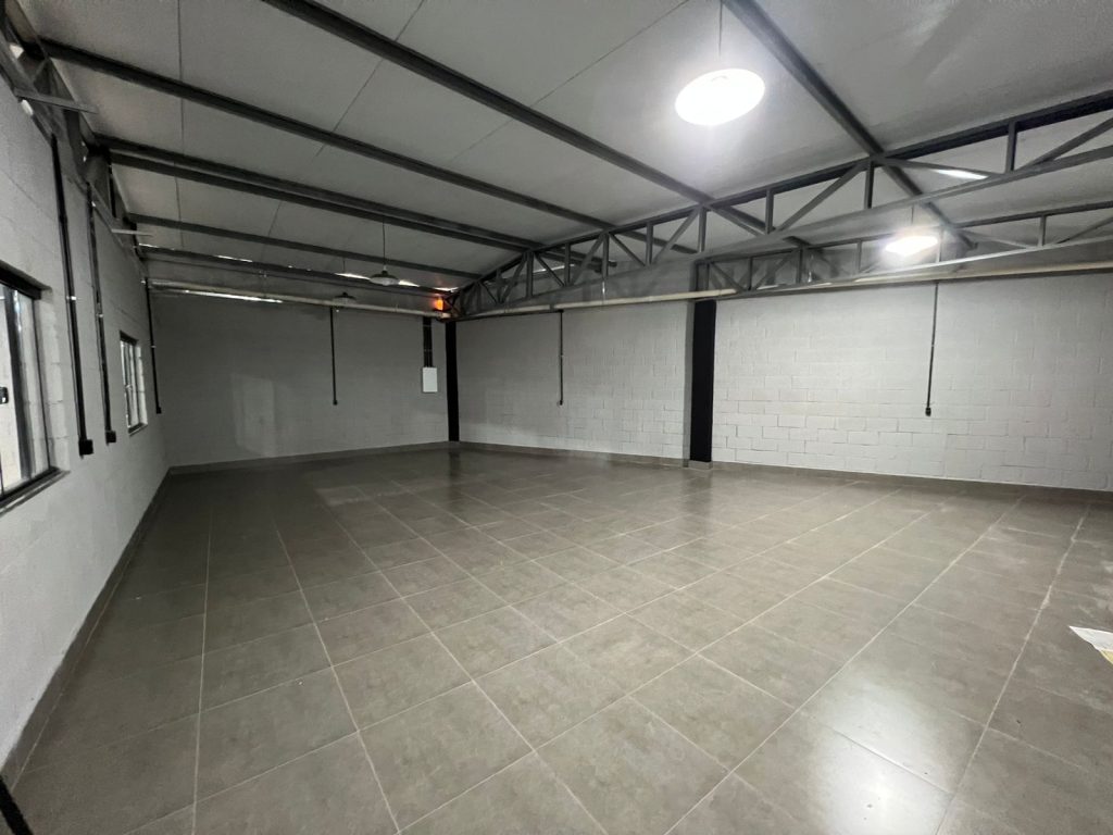 Alugo Sala comercial R$ 10.000.00, galpão para ecommerce – Vila Alvorada, próximo avenida T-9