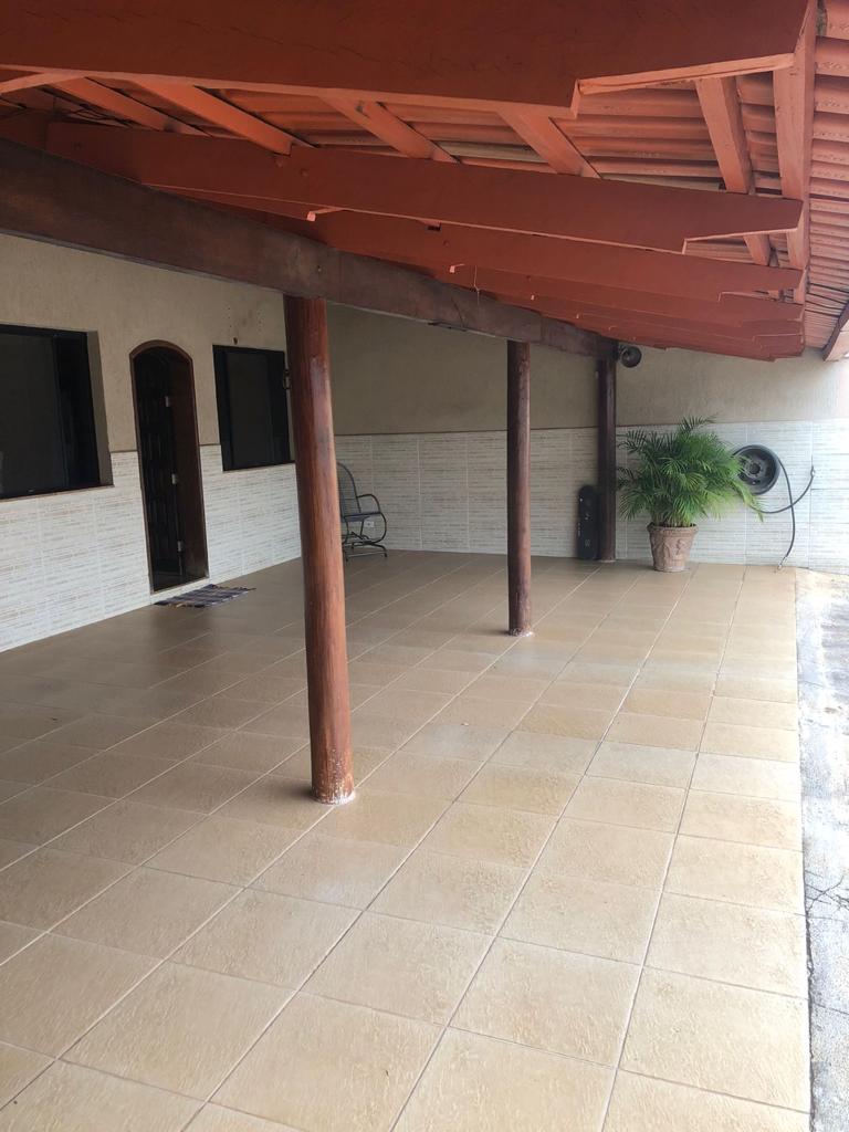 Casa à venda com salas comerciais no setor bueno R$ 1.600.000,00, renda de aluguel mensal R$ 1.800,00